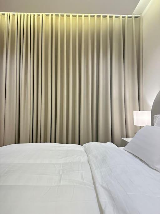 Apartment فاخرة بحي الملقا-almalga Skyline Spacious Aprt *