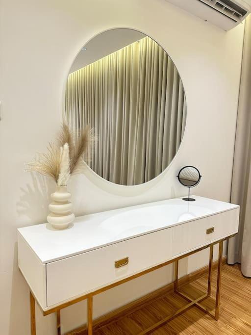 فاخرة بحي الملقا-almalga Skyline Spacious Aprt Apartment